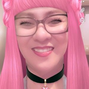 Meet your Posher, Amelita corazon